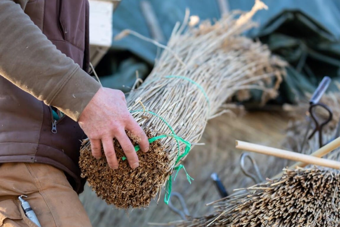 Rieten dak repareren