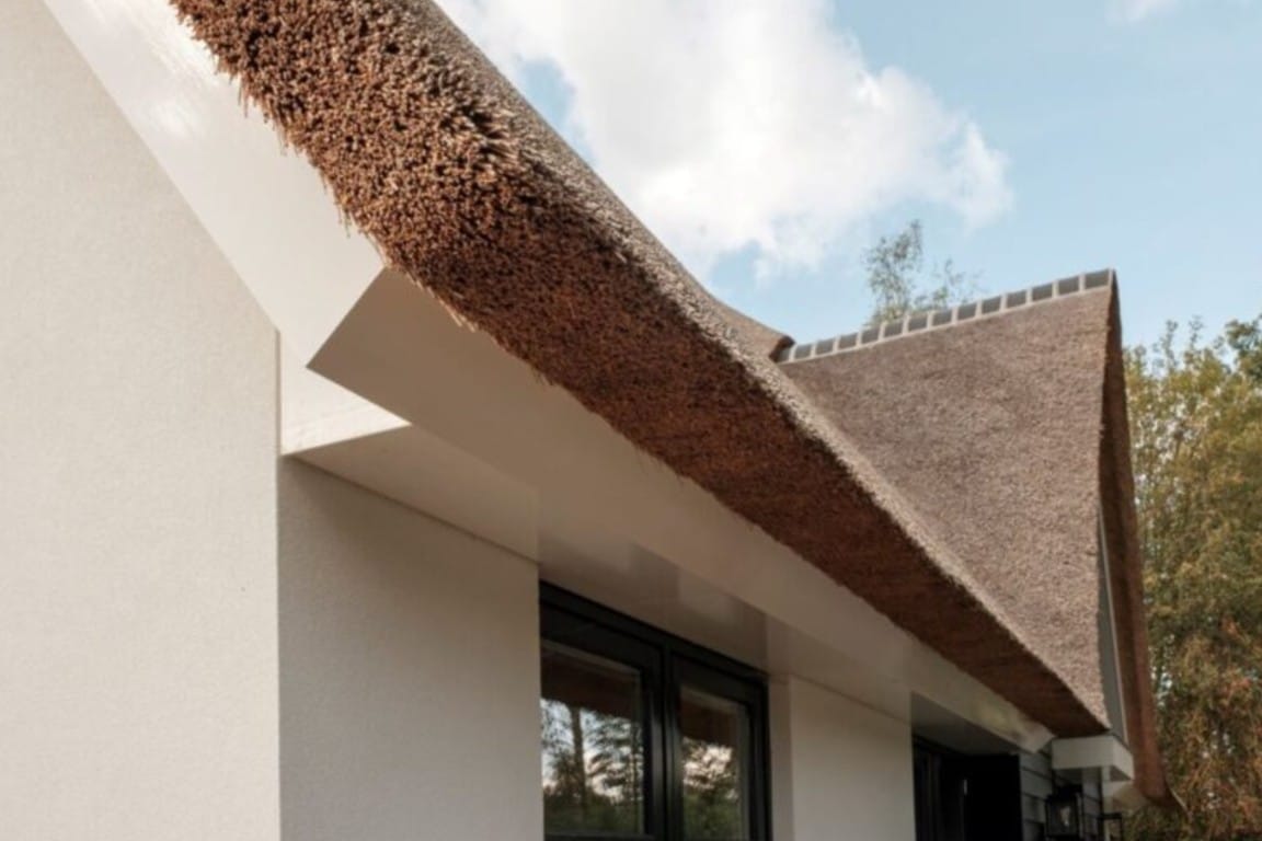 Rieten dak schoonmaken